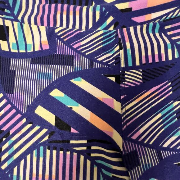 Lularoe Purple Pink Black Multicolor Plus Sized Leggings One Size Super Soft - Picture 3 of 7
